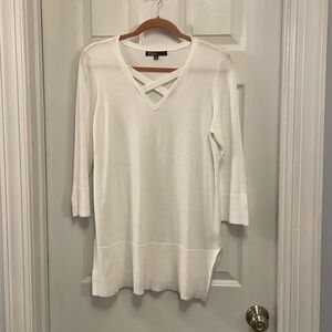 89th & Madison Size Medium Super Soft Sweater with 3/4 Sleeves and “x” detail